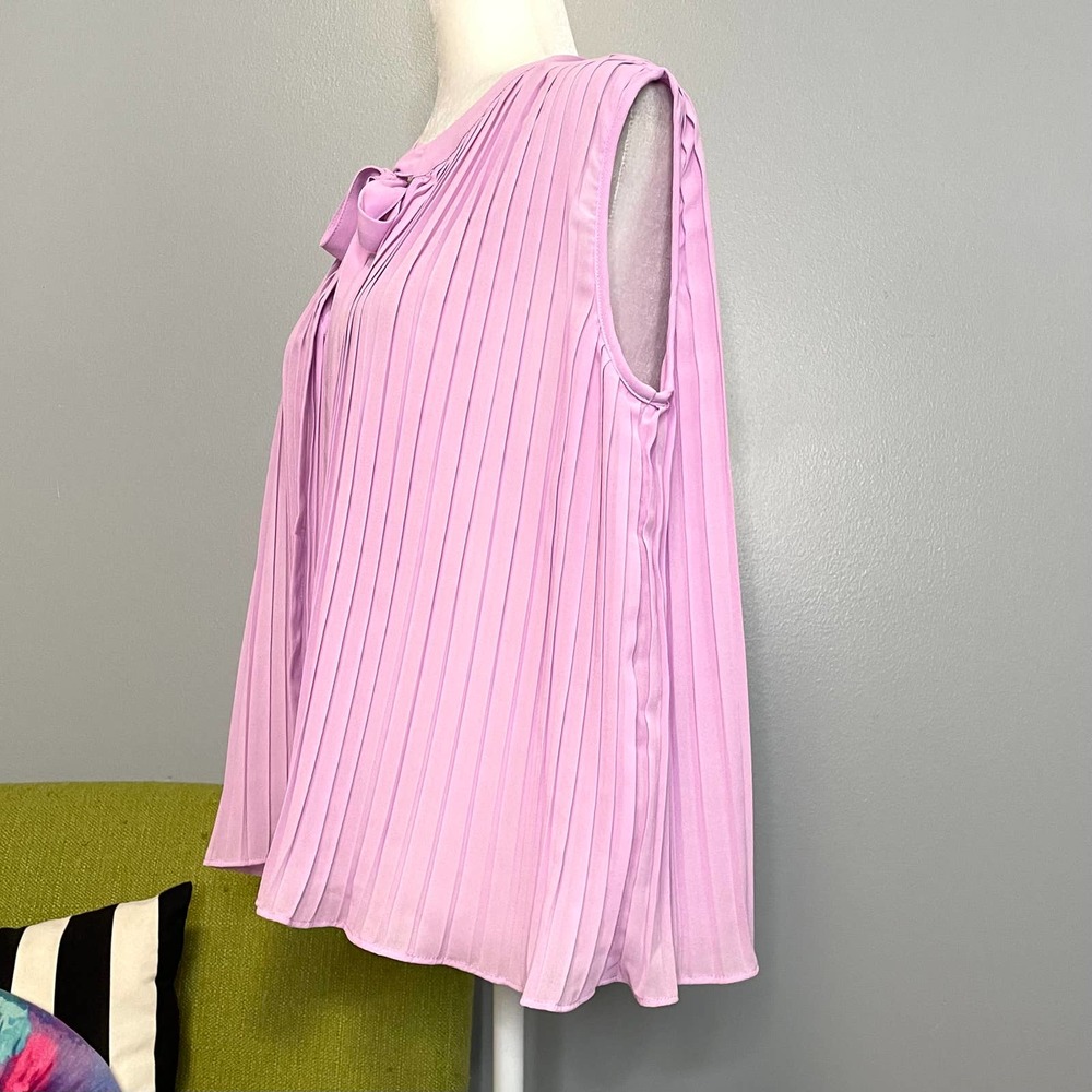 Vici Exclusive Lavender Pink Purple Pleated Oversized Blouse Top NEW Small - Picture 3 of 6